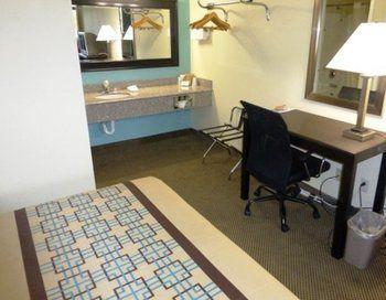 Red Roof Inn Mobile - Midtown Bagian luar foto