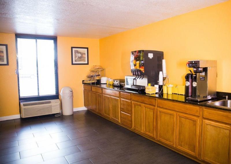 Red Roof Inn Mobile - Midtown Bagian luar foto